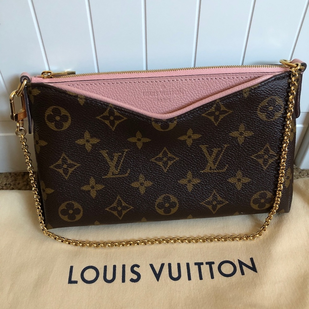 Authentic Louis Vuitton Pallas clutch in rosè